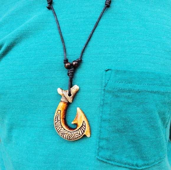 🐟 Light Brown Fish Hook Necklace 🐟 - Picture 3 of 3